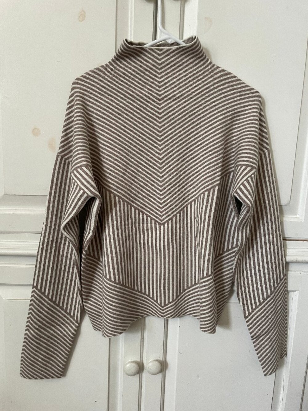Cynthia Rowley women's brown and white striped geometrical crewneck sweater L